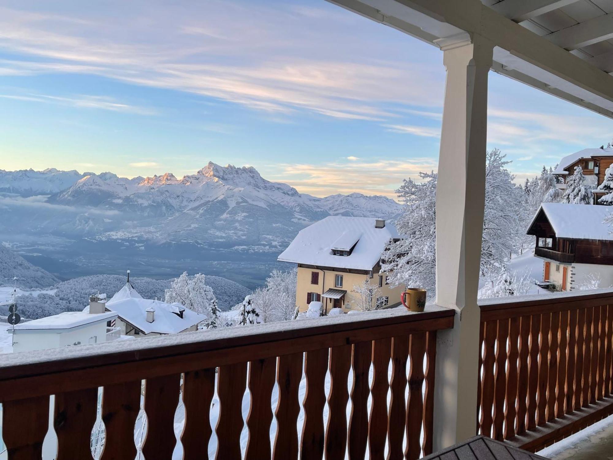 Charmant Appartement Au Vagabond Leysin Buitenkant foto